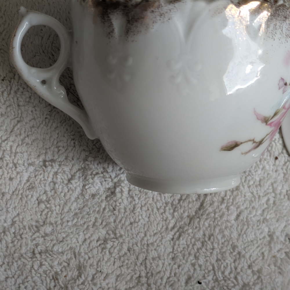 Dresden Porcelain Pink Floral Gold-Trim Teacup - Picture 5 of 6